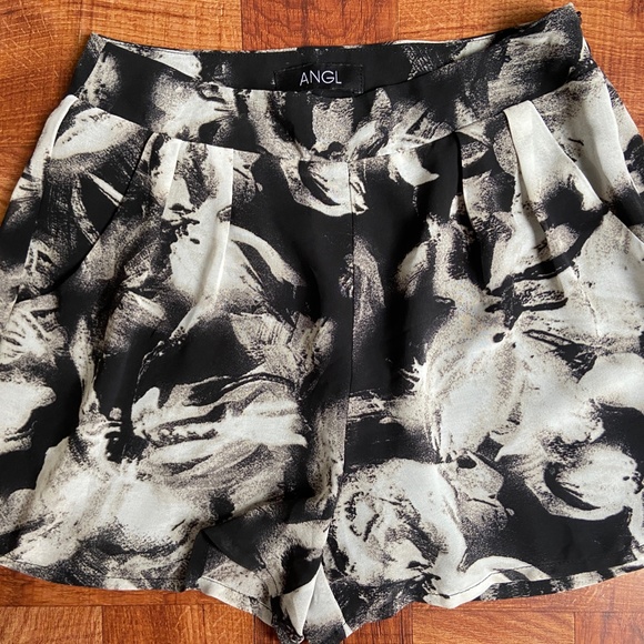 High waisted printed shorts - Picture 3 of 4